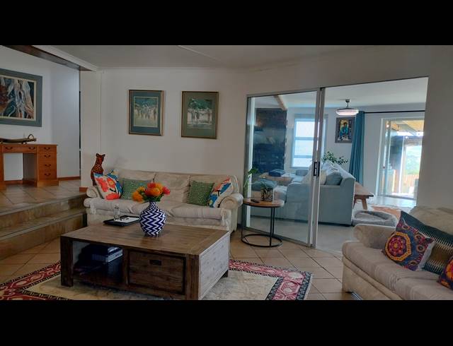5 BEDROOM HOUSE FOR SALE IN FRAAIUITSIG